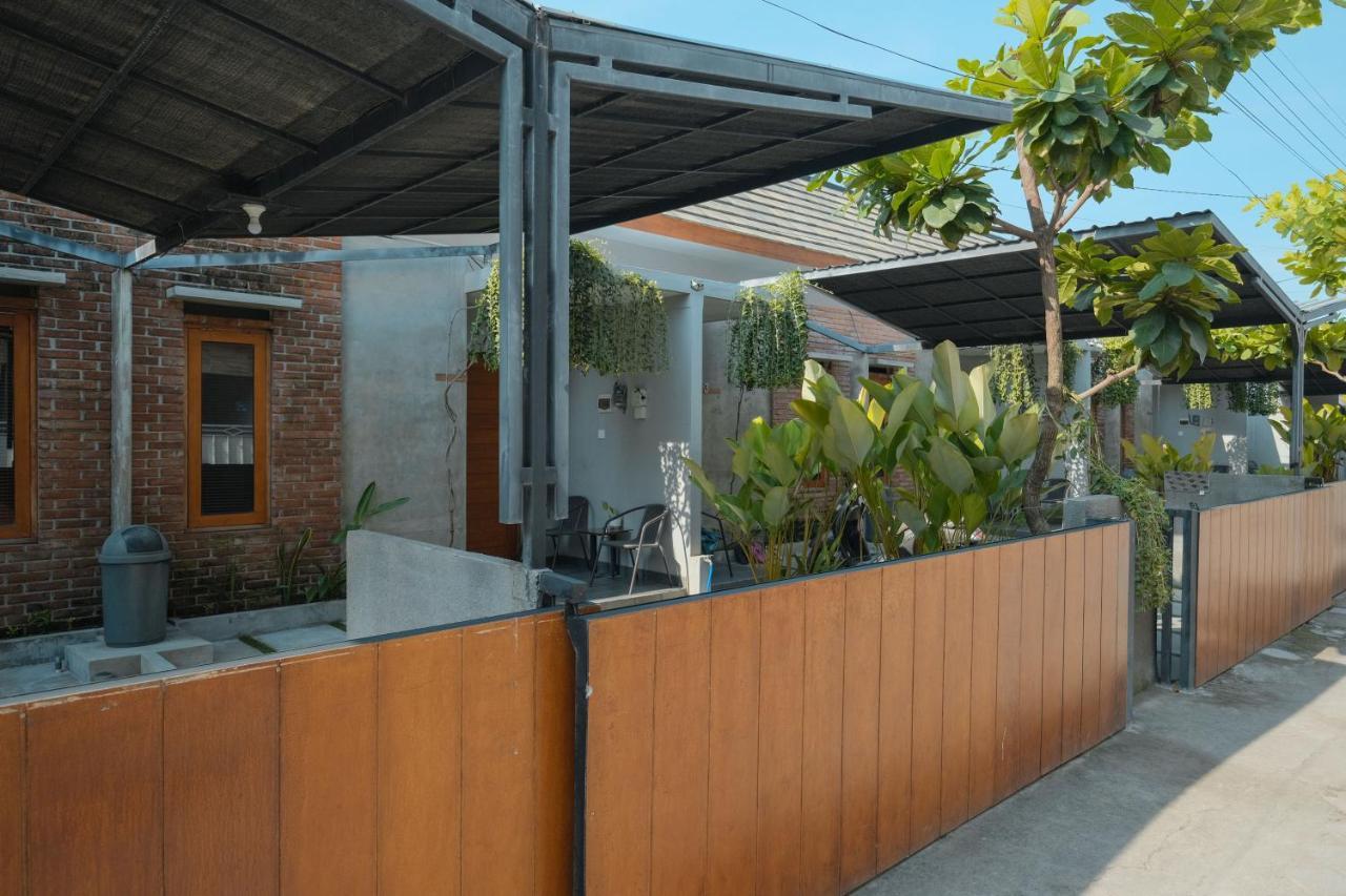 Andewi Guest House Denpasar Redpartner - Minimum Stay 30 Nights Sanur Exteriér fotografie